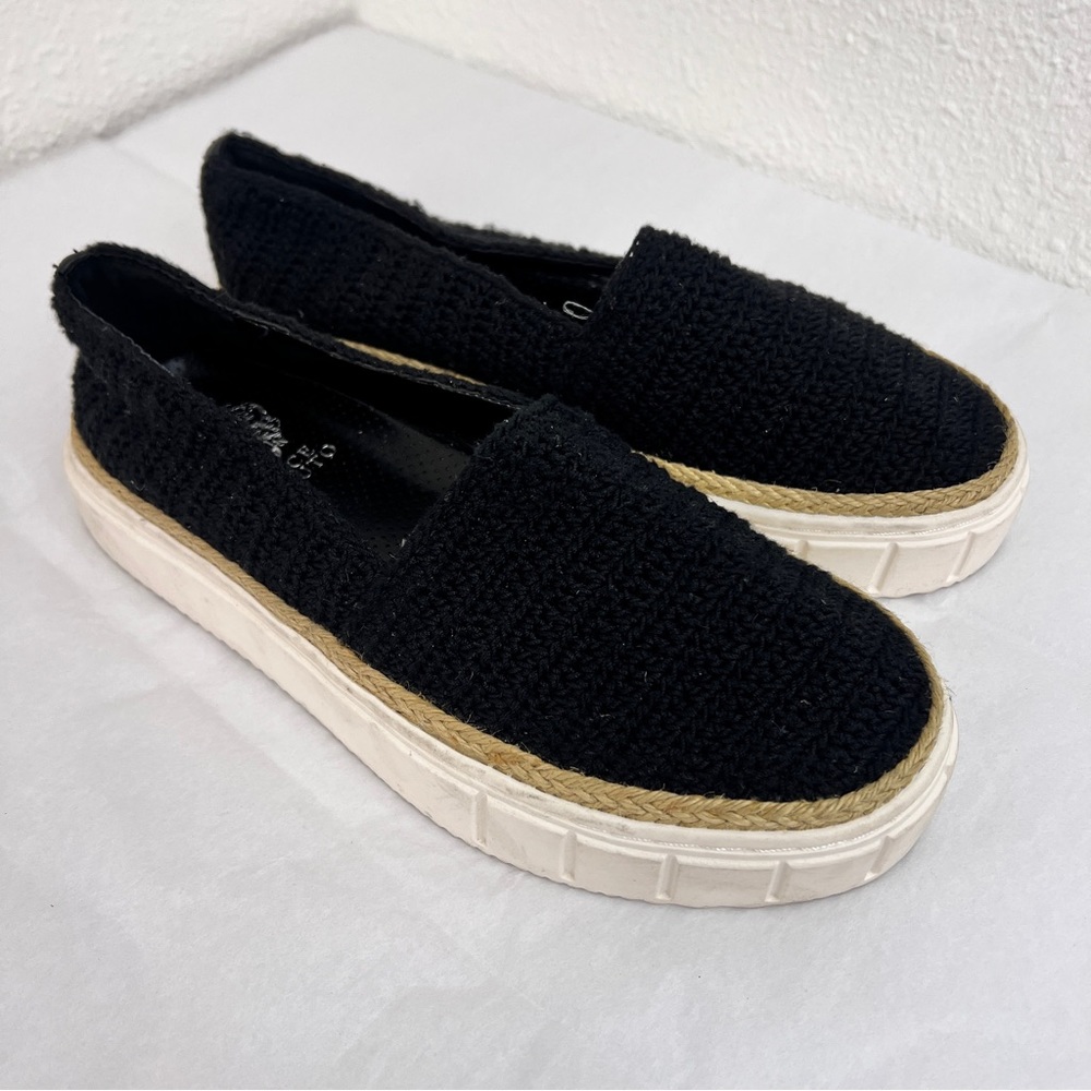 Vince Camuto Women's Relinsta Crocheted Sneaker black women size 8.5